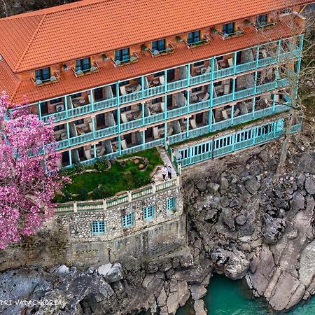 Hotel Magnolia In The City Centre 库塔伊西 外观 照片