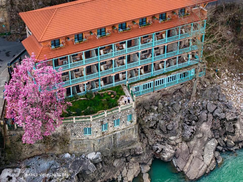 Hotel Magnolia In The City Centre 库塔伊西 外观 照片